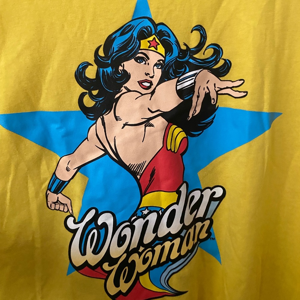 NWT Love Tribe Wonder Woman T-shirt XL - Picture 2 of 3
